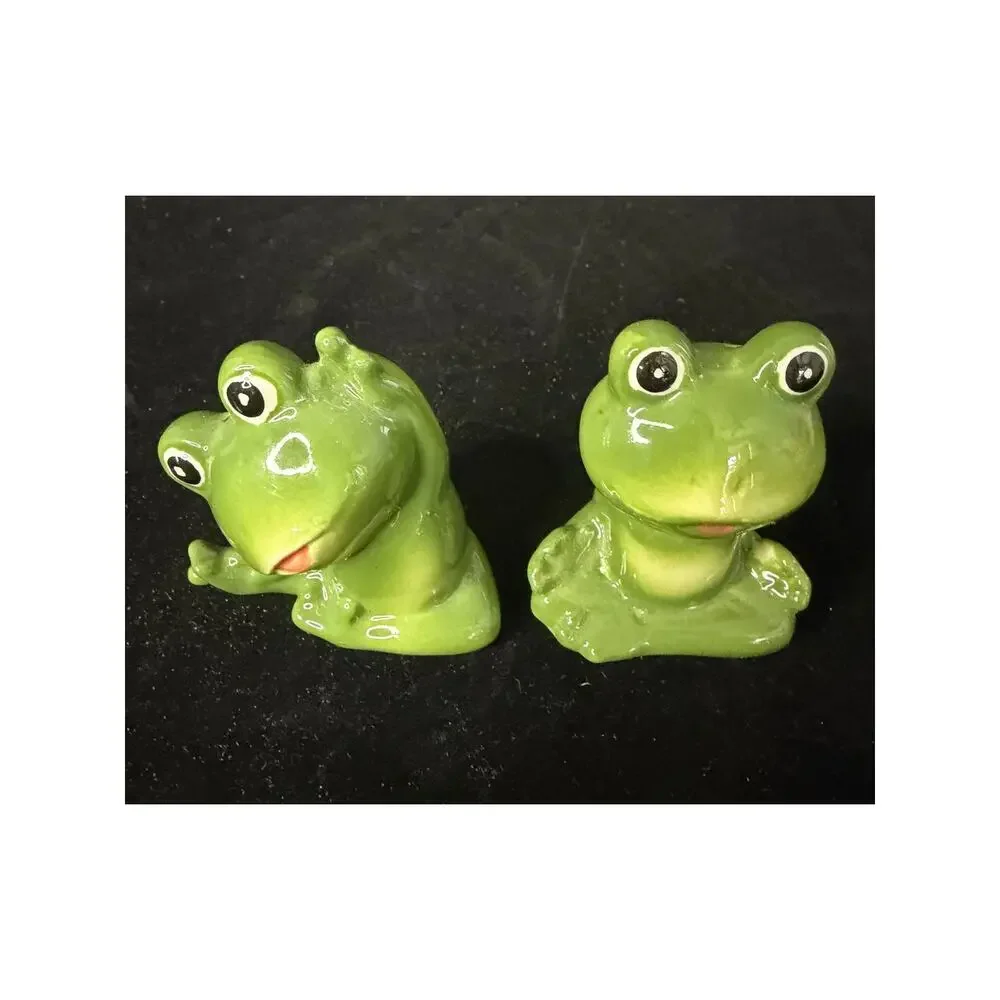 Vintage Green Frog Salt & Pepper Shakers Figural Ceramic Whimsical Pair